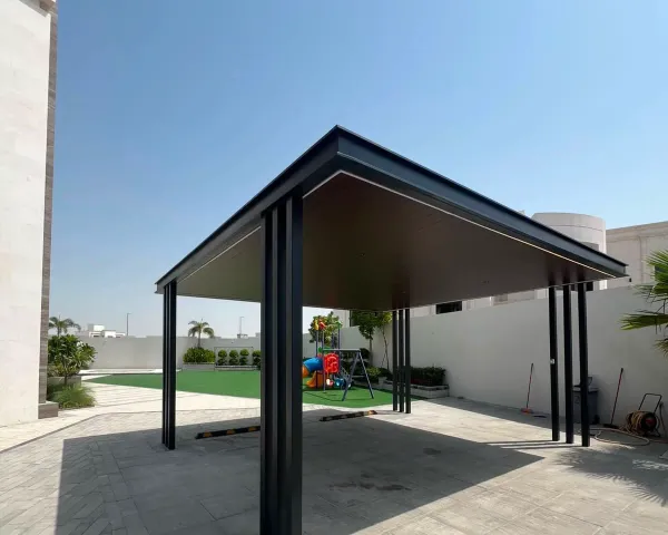 مظلات مواقف السيارات