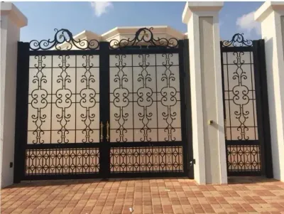 Custom metal gate fabricated by Qala Aluminium, Dubai